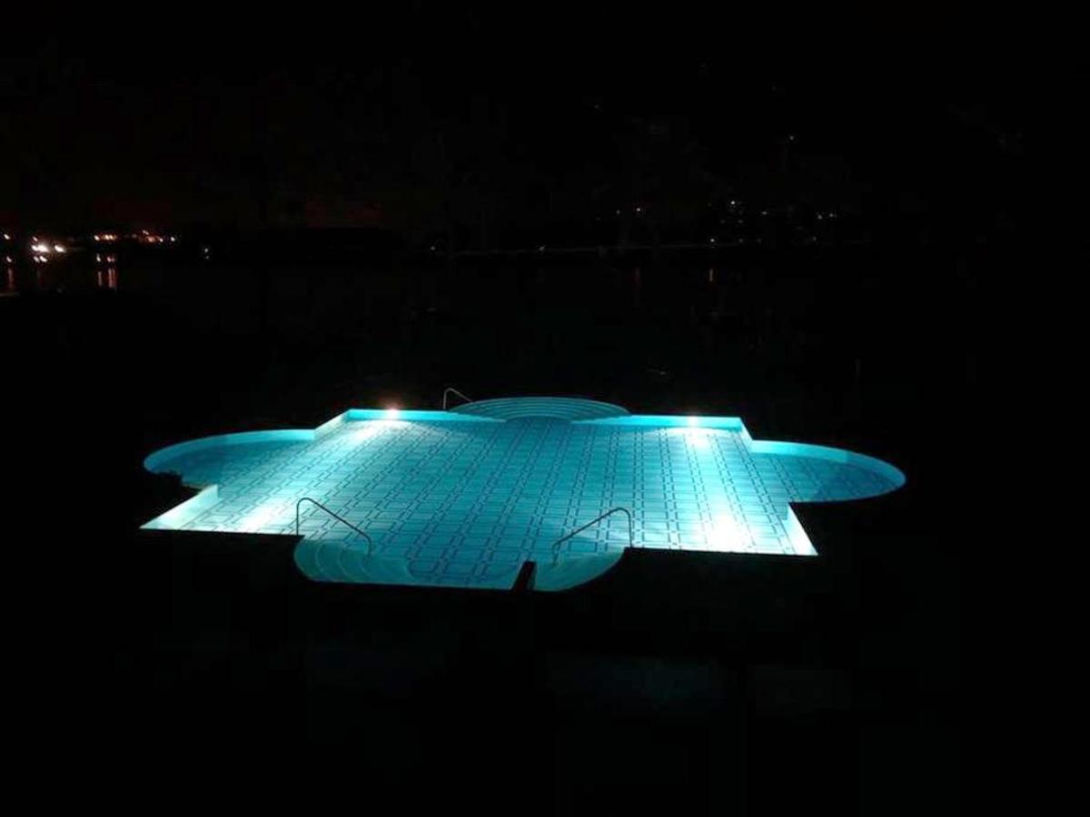 Charming Apartment In Estombar With Private Pool. Екстер'єр фото